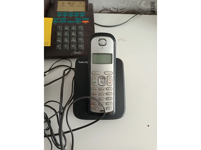 Lot 7 - telefoontoestel. 2 stuks - afbeelding 3 van  3