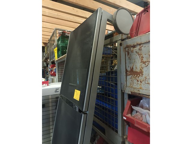 Lot 7 - tuin ligbed met wieltjes - afbeelding 3 van  3