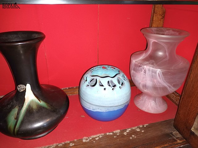 Lot 7 - vazen en bloempot. 8 stuks - afbeelding 4 van  5