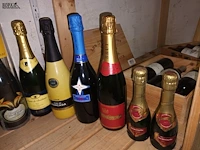 Lot 70 - flessen schuimwijn en champagne. 14 stuks - afbeelding 4 van  4