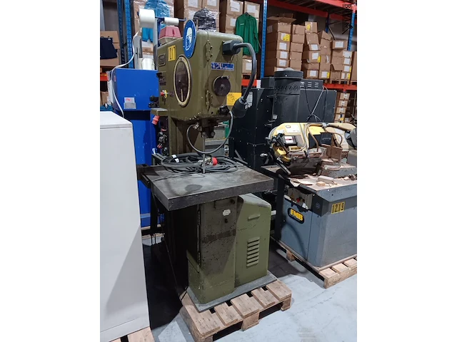 Lot 70 - hoejun lintzaagmachine - afbeelding 1 van  9
