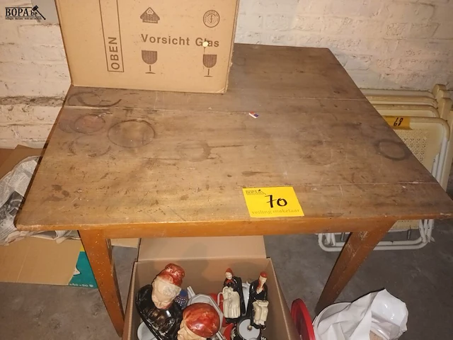 Lot 70 - houten tafel - afbeelding 1 van  2