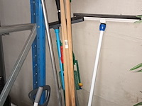 Lot 70 - lot poetsmateriaal - afbeelding 2 van  5