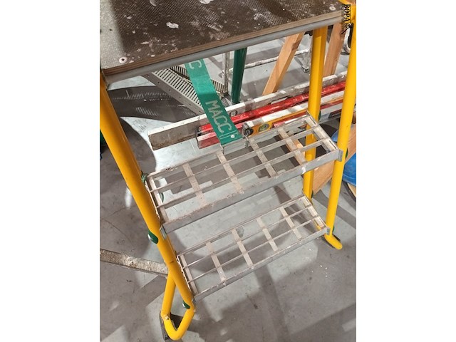 Lot 70 - trapladder macc - afbeelding 2 van  4
