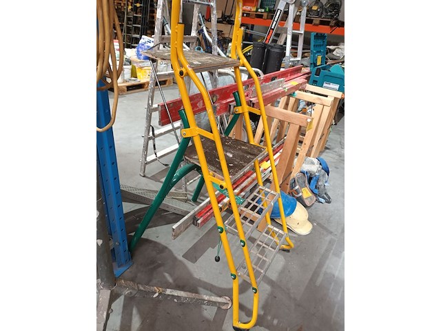 Lot 70 - trapladder macc - afbeelding 3 van  4