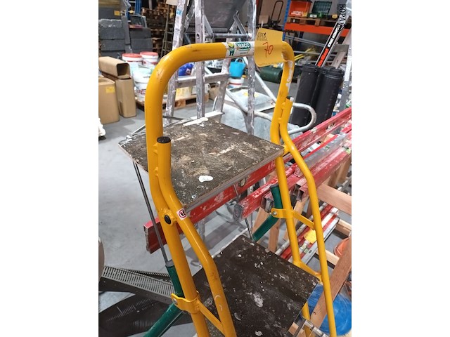 Lot 70 - trapladder macc - afbeelding 4 van  4