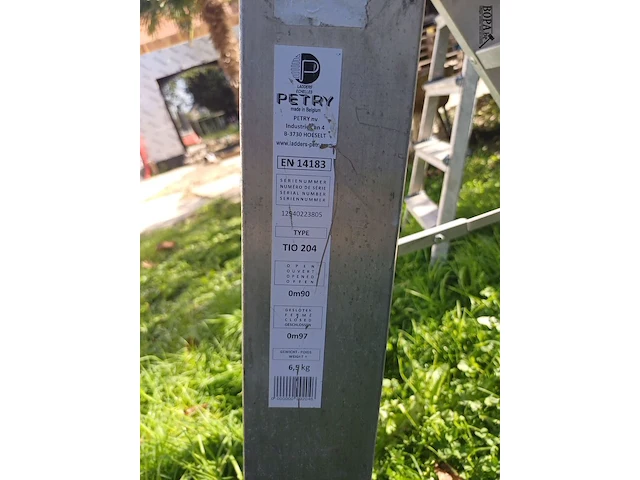Lot 70 - trapladder petry - afbeelding 3 van  3