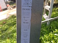 Lot 70 - trapladder petry - afbeelding 3 van  3