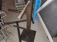 Lot 70 - winkelinrichting. 5 stuks - afbeelding 3 van  6