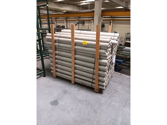 Lot 701 - pallet kartonnen kokers - afbeelding 1 van  2