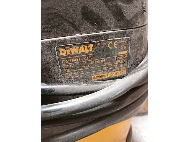 Lot 701 - stofzuiger dewalt - afbeelding 3 van  3