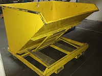 Lot 703 - kipcontainer op wielen - afbeelding 1 van  3