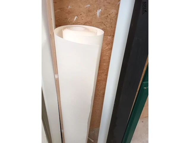 Lot 705 - plinten - afbeelding 4 van  5
