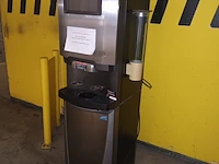 Lot 706 - koffie automaat - afbeelding 1 van  3