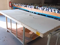 Lot 707 - werktafel - afbeelding 1 van  2