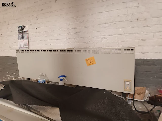 Lot 709 - elektrisch verwarmingstoestel - afbeelding 1 van  3