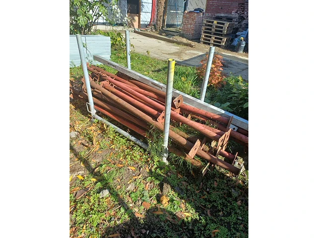 Lot 71 - bouwschoren in stapeljuk - afbeelding 3 van  3