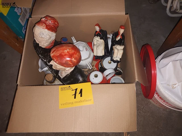 Lot 71 - decoratie. 15 stuks - afbeelding 1 van  3