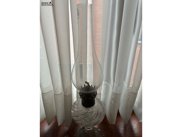 Lot 71 - olielamp in glas - afbeelding 3 van  3