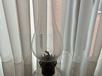 Lot 71 - olielamp in glas - afbeelding 3 van  3