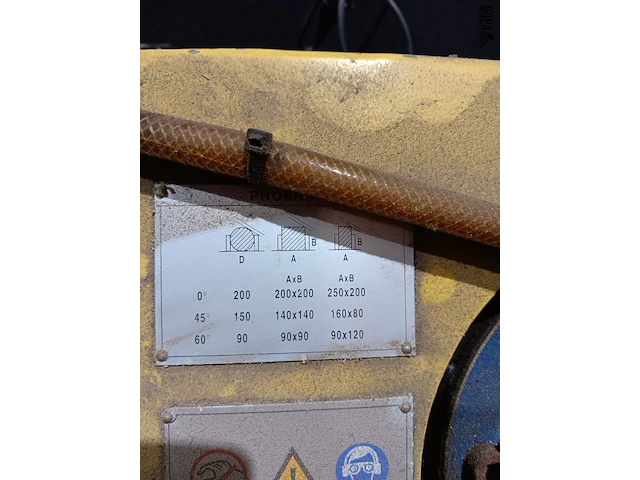 Lot 71 - semi-automatische metaalbandzaagmachine - afbeelding 5 van  9