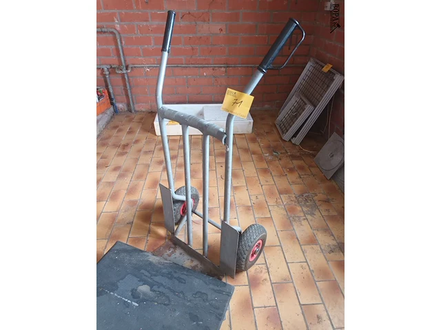 Lot 71 - steekwagen en meubelkar - afbeelding 4 van  5
