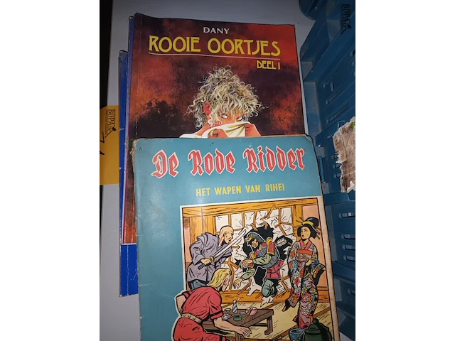 Lot 71 - strips. 10 stuks - afbeelding 4 van  5