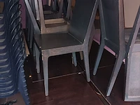 Lot 71 - tafel met houten voet. 13 stuks - afbeelding 1 van  5