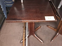 Lot 71 - tafel met houten voet. 13 stuks - afbeelding 2 van  5