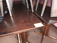 Lot 71 - tafel met houten voet. 13 stuks - afbeelding 4 van  5