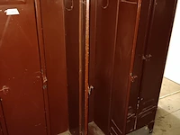 Lot 715 - locker kasten. 2 stuks - afbeelding 3 van  3