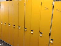 Lot 718 - locker kasten - afbeelding 1 van  2