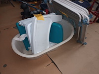 Lot 72 - bad, stoel en hek voor kinderen - afbeelding 3 van  4