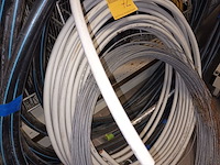 Lot 72 - buizen en kabel - afbeelding 3 van  5