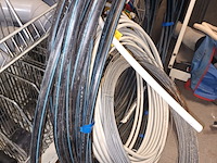 Lot 72 - buizen en kabel - afbeelding 5 van  5