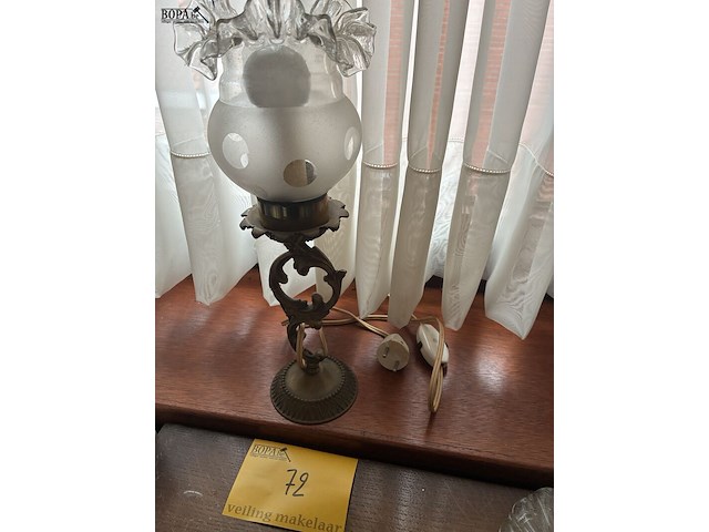 Lot 72 - elektrisch tafellampje - afbeelding 1 van  3