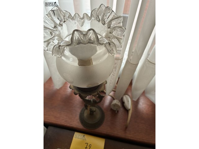 Lot 72 - elektrisch tafellampje - afbeelding 2 van  3