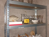 Lot 72 - huisraad. inhoud rek - afbeelding 2 van  7