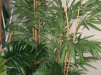 Lot 72 - kunstplanten en vuilnisbakken - afbeelding 3 van  5