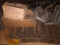 Lot 72 - lot metalen koppelstukken - afbeelding 4 van  4