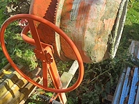 Lot 72 - sirl betonmolen - afbeelding 4 van  5