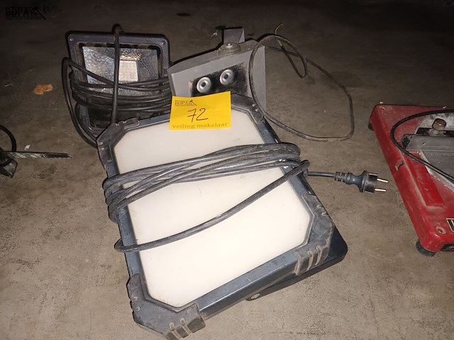 Lot 72 - werflichten. 3 stuks - afbeelding 3 van  3