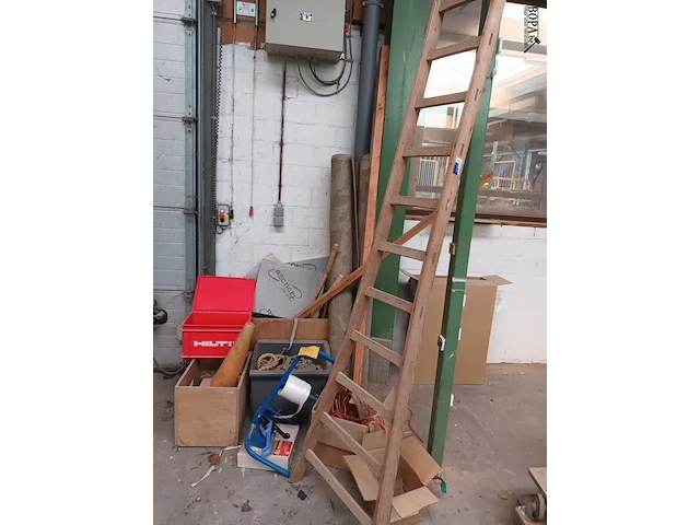 Lot 724 - diversen - afbeelding 2 van  5