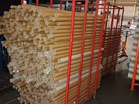 Lot 728 - metalen rek met kartonnen kokers. 2 stuks - afbeelding 1 van  3