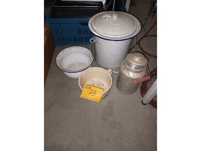 Lot 73 - brocante. 4 stuks - afbeelding 1 van  3
