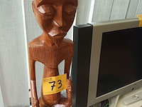 Lot 73 - houten afrikaans beeld - afbeelding 1 van  4