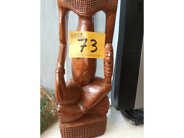 Lot 73 - houten afrikaans beeld - afbeelding 4 van  4