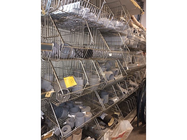 Lot 73 - koppelstukken en spanringen - afbeelding 1 van  6