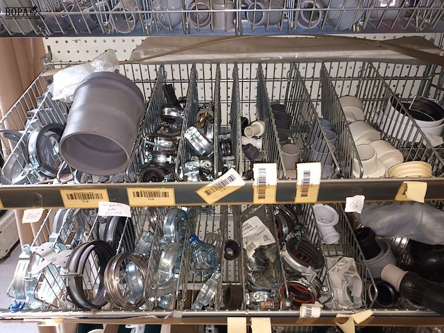 Lot 73 - koppelstukken en spanringen - afbeelding 5 van  6