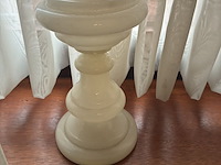 Lot 73 - olielamp in melkglas - afbeelding 2 van  3
